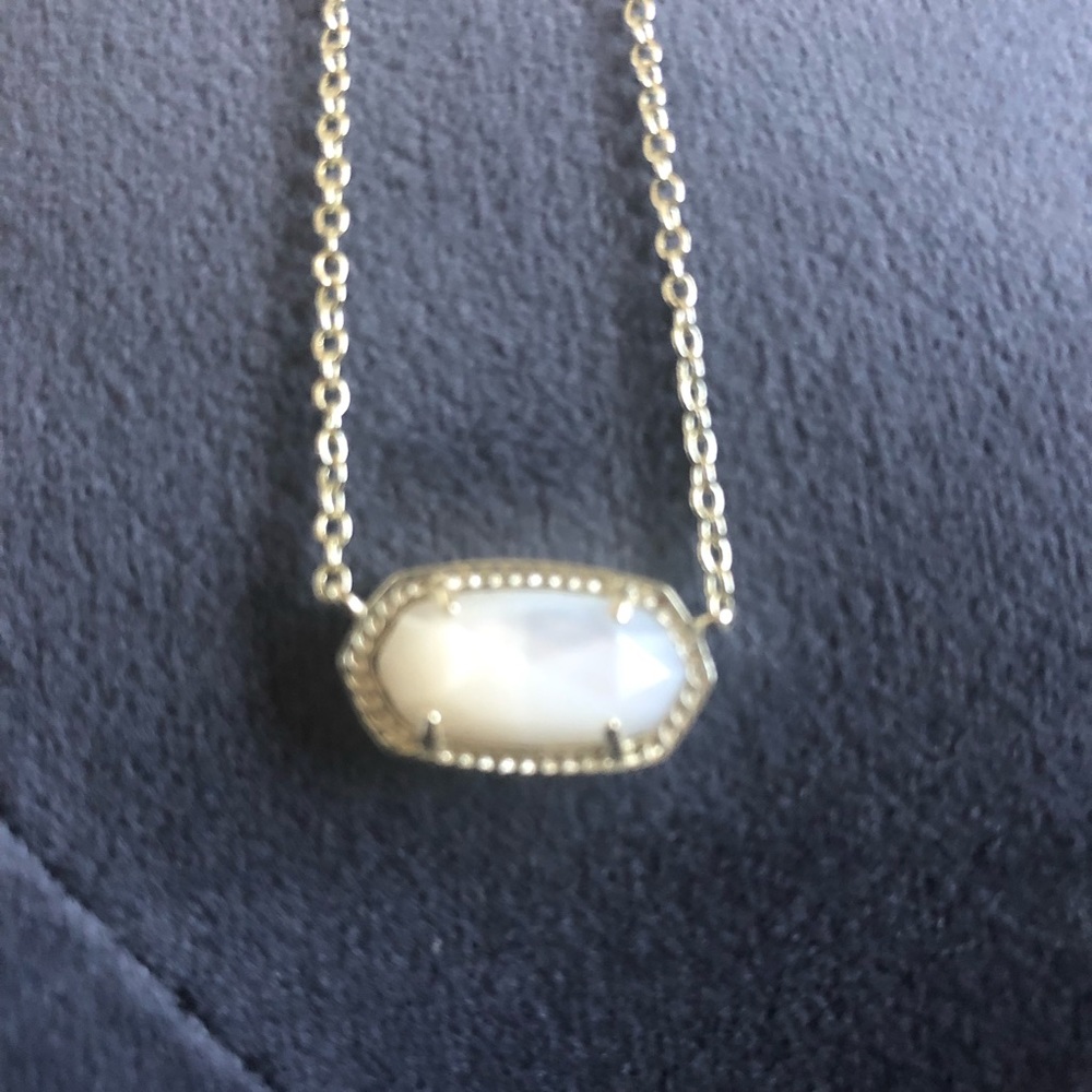 Kendra Scott Necklace